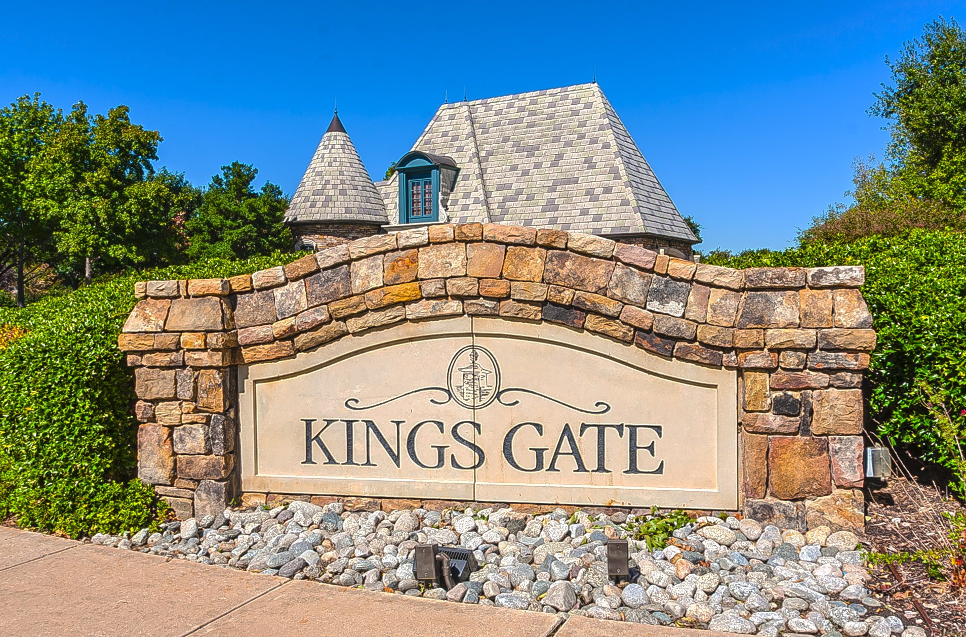 Kings Gate sign in Plano
