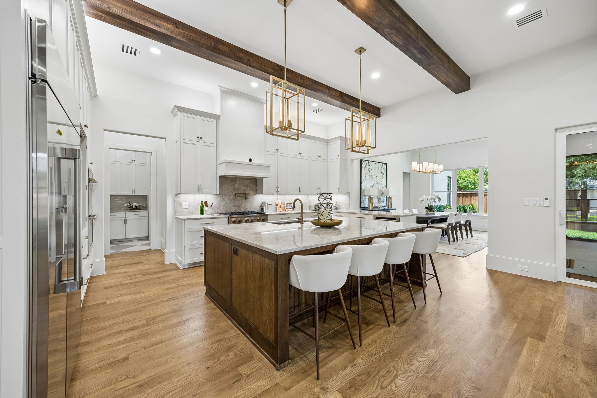 Luxury kitchen at 9939 Ontario Lane in Midway Hollow Dallas